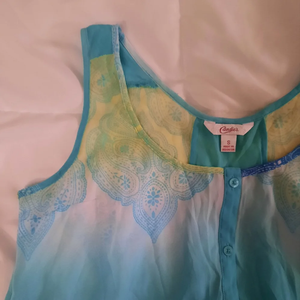 Pretty Candies button up tank top size S - Picture 2 of 3